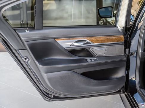 Used 2017 BMW 740i xDrive AWD/4WD image 59