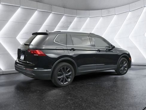Used 2022 Volkswagen Tiguan SE image 7