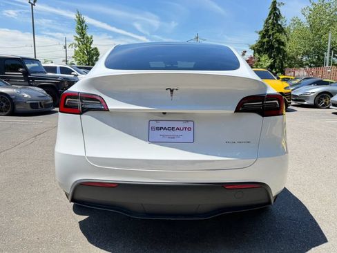 Used 2023 Tesla Model Y Long Range AWD/4WD image 7
