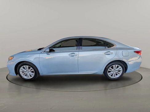 Used 2013 Lexus ES 350 w/ Luxury Pkg FWD image 2