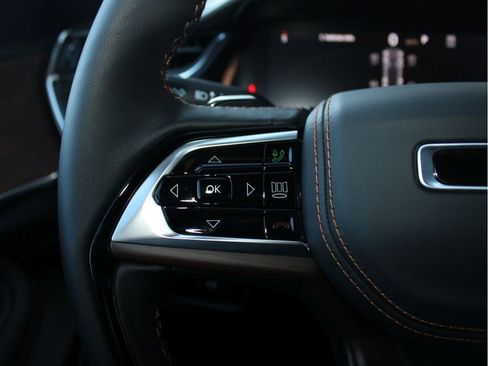 New 2025 Jeep Grand Cherokee Summit image 13