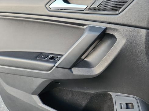 Used 2019 Volkswagen Tiguan SEL R-Line w/ 3rd Row Seat Package image 14