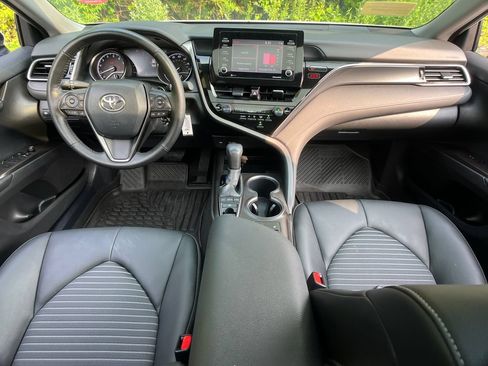 Used 2024 Toyota Camry SE w/ Cold Weather Package AWD/4WD image 13