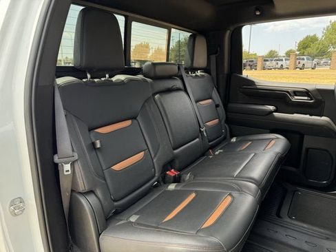 Used 2024 GMC Sierra 1500 AT4 w/ AT4 Premium Package AWD/4WD image 32