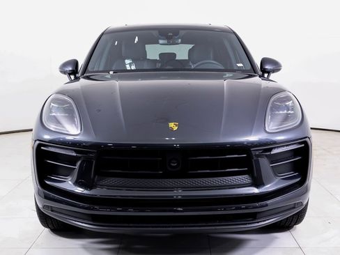 New 2026 Porsche Macan image 24