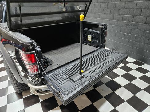 Used 2010 Ford F150 Raptor image 81