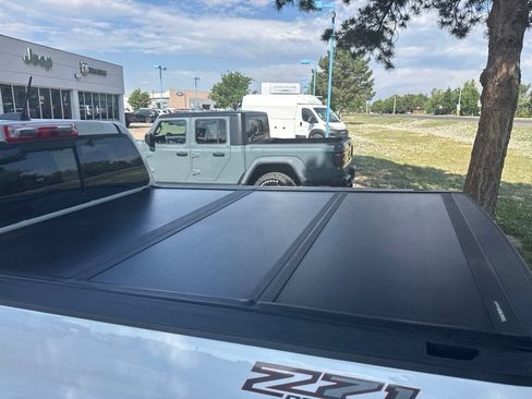 Used 2022 Chevrolet Colorado Z71 w/ Safety Package AWD/4WD image 12