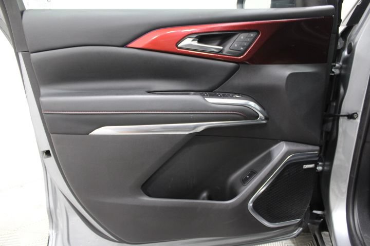 Used 2025 Chevrolet Traverse RS AWD/4WD image 20