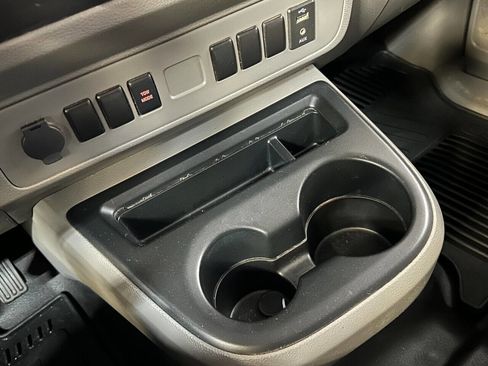 Used 2018 Nissan NV 3500 S image 14