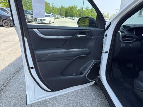 New 2025 GMC Acadia Elevation w/ LPO, Floor Liner Package image 14