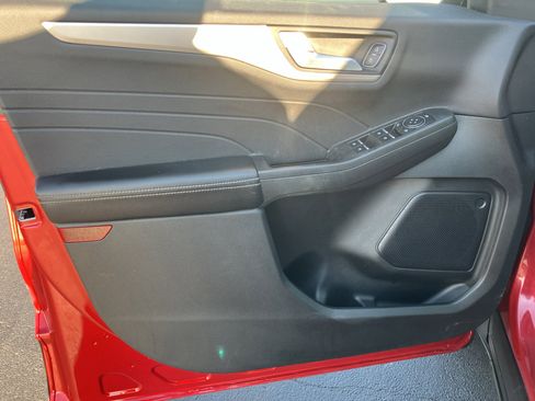 Used 2021 Ford Escape SEL image 18