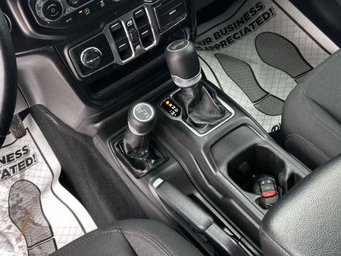 Used 2021 Jeep Wrangler Unlimited Sport image 19