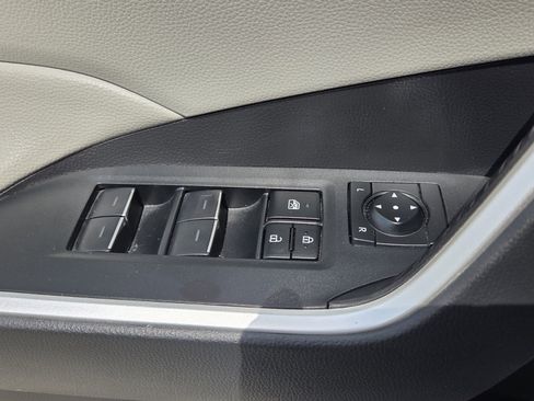 Used 2023 Toyota RAV4 XLE w/ Convenience Package FWD image 14