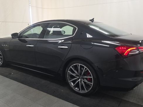 Used 2023 Maserati Ghibli Modena Q4 AWD/4WD image 3