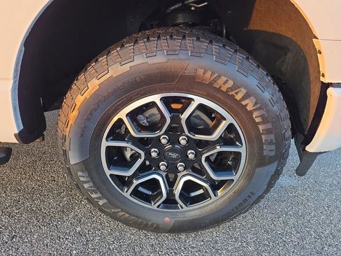 Used 2023 Ford F150 XLT w/ Equipment Group 302A High image 9