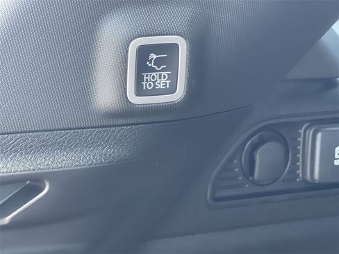 New 2025 Jeep Grand Cherokee Limited w/ Luxury Tech Group II image 28