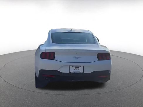 Used 2024 Ford Mustang Premium image 9