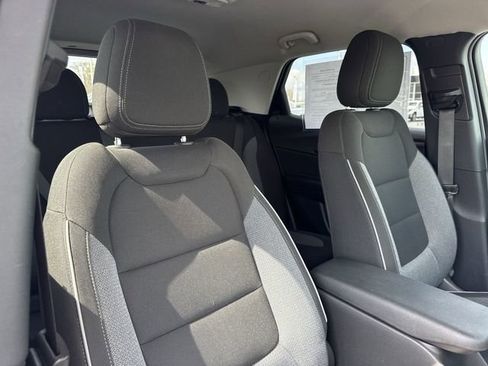 Used 2025 Chevrolet TrailBlazer LT FWD image 22