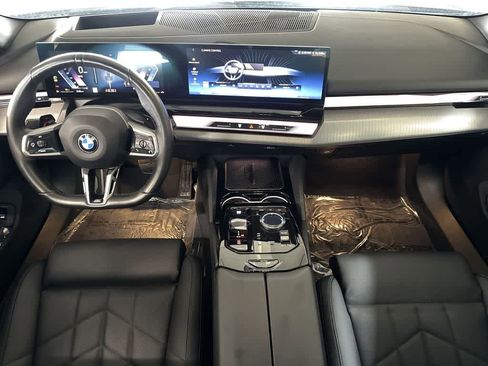 Used 2024 BMW 540i xDrive AWD/4WD image 23
