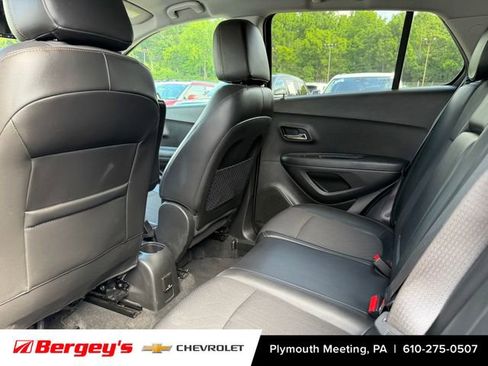 Used 2018 Chevrolet Trax LT w/ LT Convenience Package FWD image 10