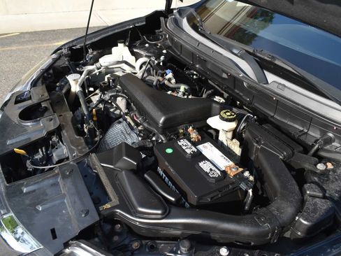 Used 2018 Nissan Rogue S AWD/4WD image 27