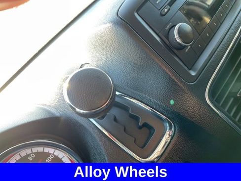 Used 2013 Dodge Grand Caravan SE image 16