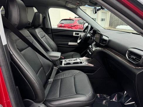 Used 2020 Ford Explorer Limited w/ Class III Trailer Tow Package image 22