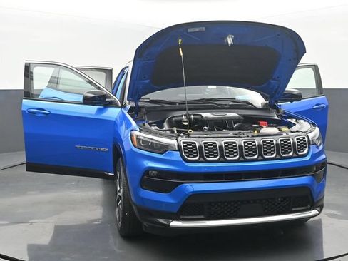 Used 2025 Jeep Compass Limited w/ Elite Group AWD/4WD image 52