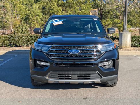 Certified 2023 Ford Explorer XLT w/ Equipment Group 202A image 9