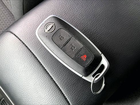 Used 2025 Nissan Kicks S image 33