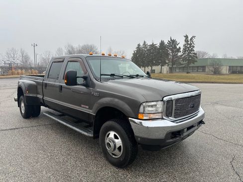 Used 2003 Ford F350 Lariat image 1
