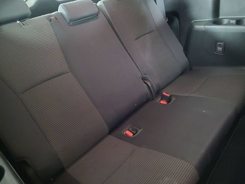 Used 2021 Toyota Highlander LE AWD/4WD image 24