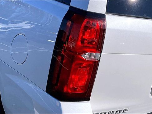 Used 2019 Chevrolet Tahoe Premier w/ Premier Plus Edition image 38