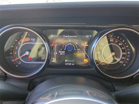 Used 2020 Jeep Wrangler Unlimited Sahara image 35