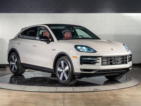 Certified 2026 Porsche Cayenne E-Hybrid Coupe AWD/4WD image 7