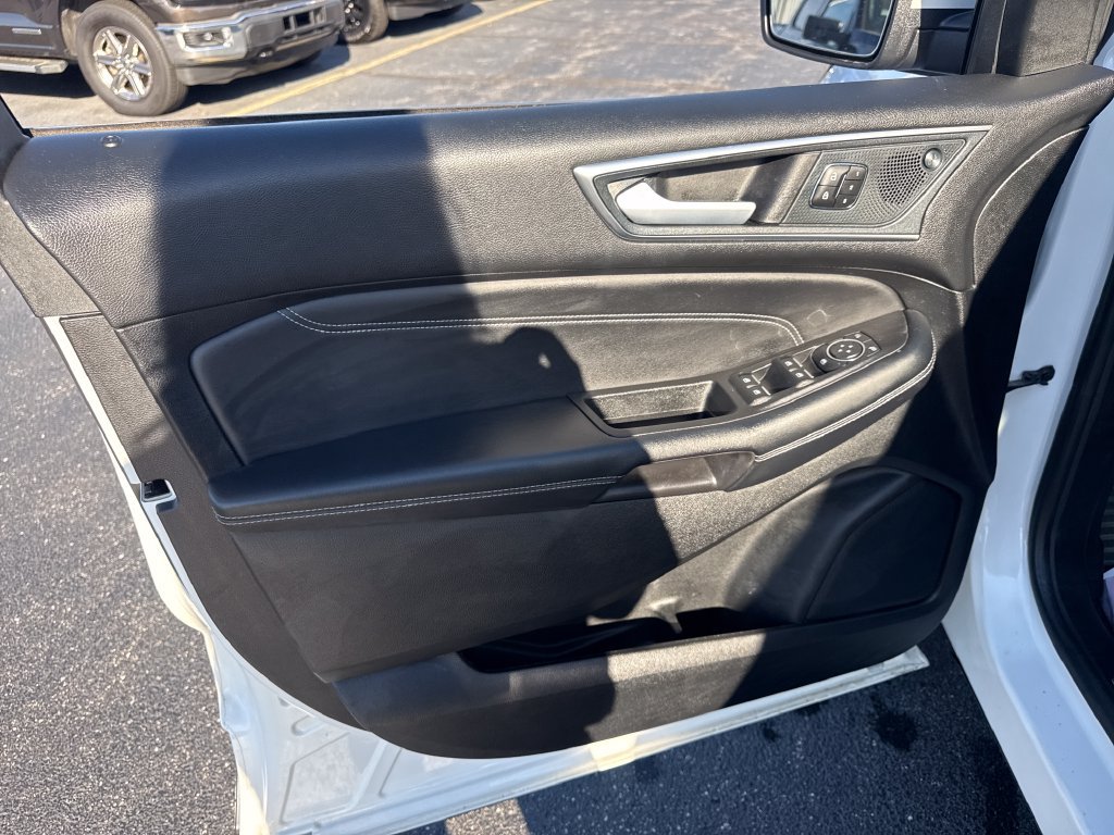 Used 2024 Ford Edge Titanium w/ Equipment Group 301A AWD/4WD image 30