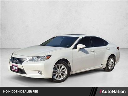 Used 2015 Lexus ES 300h w/ Navigation System Package