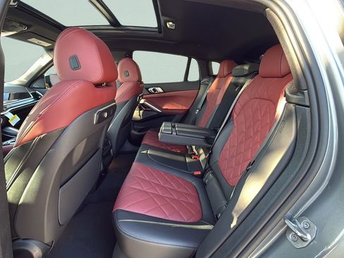 New 2026 BMW X6 xDrive40i image 17