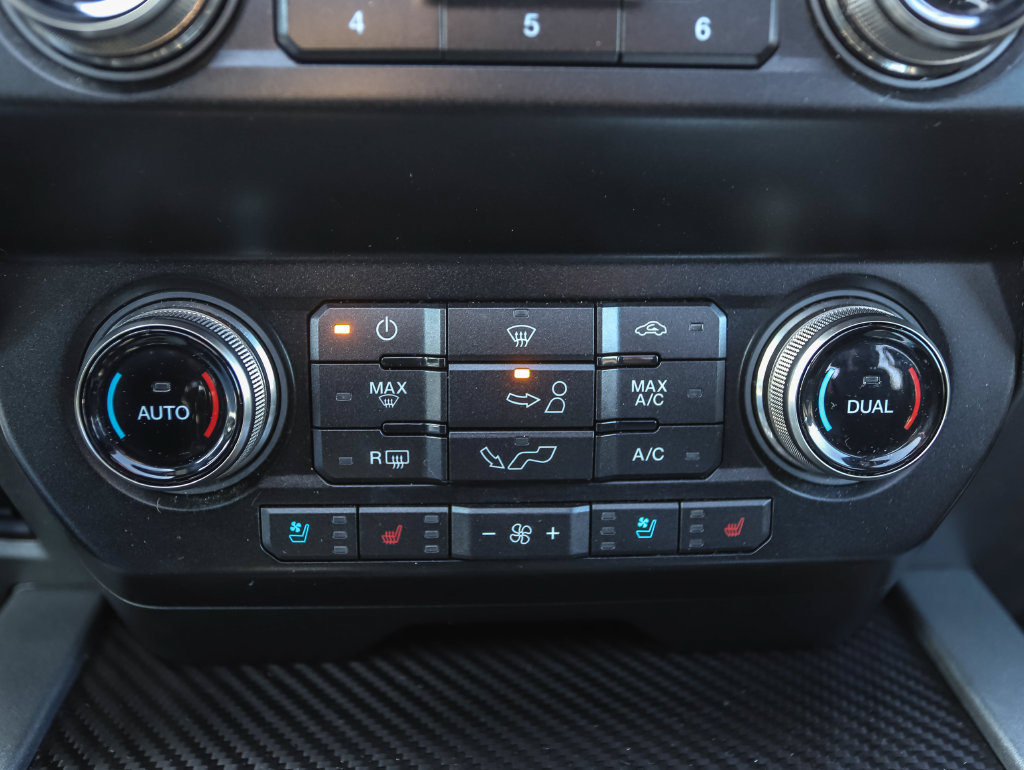 Used 2019 Ford F150 Raptor w/ Equipment Group 802A Luxury AWD/4WD image 18