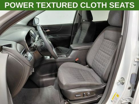 Used 2024 Chevrolet Equinox LT AWD/4WD image 3