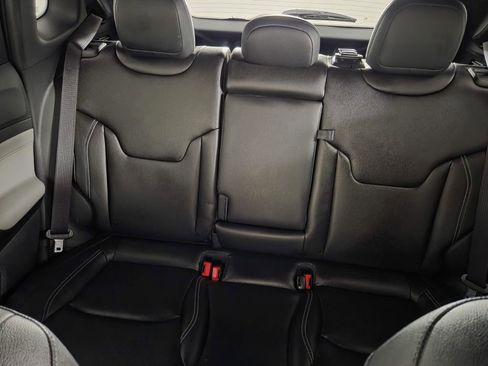 Certified 2025 Jeep Compass Limited image 24