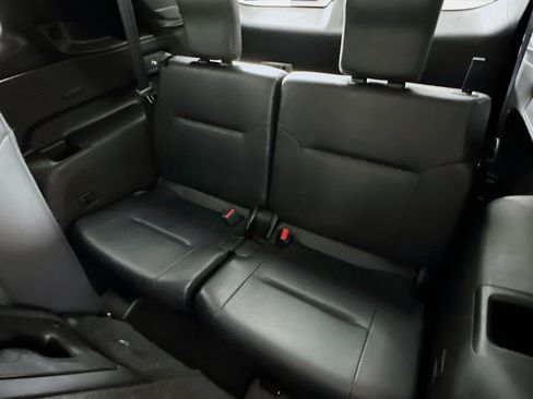 Used 2023 Mitsubishi Outlander SE image 29