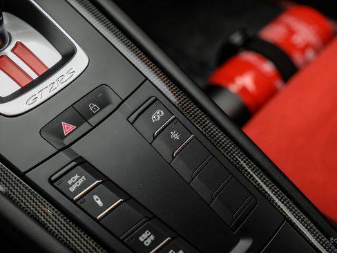 Used 2019 Porsche 911 GT2 RS RWD image 74