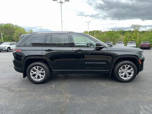 Certified 2022 Jeep Grand Cherokee Limited AWD/4WD image 6