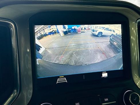 Used 2021 Chevrolet Silverado 1500 LT image 14