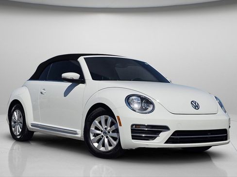 Used 2019 Volkswagen Beetle 2.0T S FWD image 2