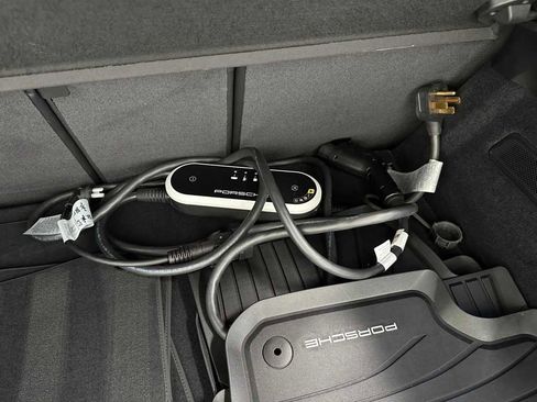 Used 2024 Porsche Cayenne Turbo image 41