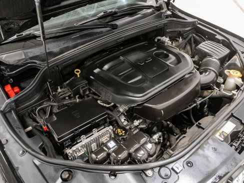 Used 2021 Jeep Grand Cherokee Laredo X AWD/4WD image 4
