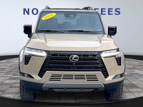 Used 2026 Lexus GX 550 AWD/4WD image 2