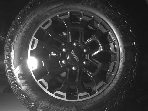 Used 2024 GMC Canyon Elevation AWD/4WD image 18